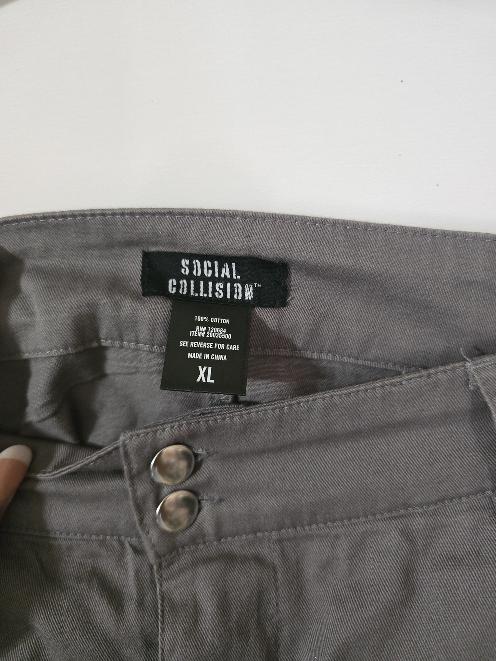 Social Collision Women’s Gray Cotton Chinos - XL